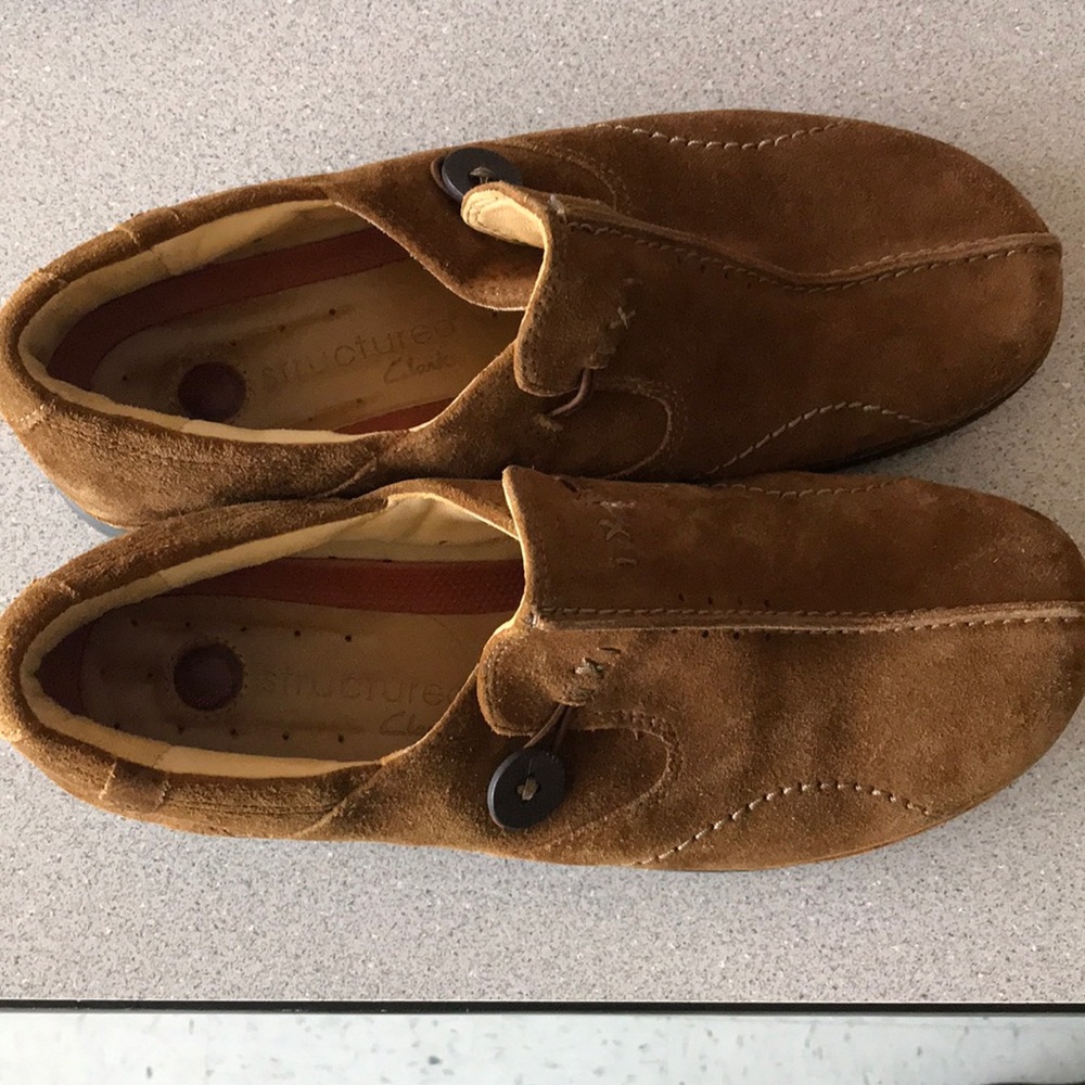 Clark’s size 7 1/2 medium.